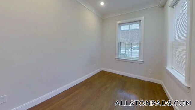 Photo - 79 Linden St Unit 2