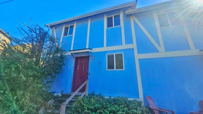 Building Photo - Charming 2-Bedroom Apt in Prime Central Se...