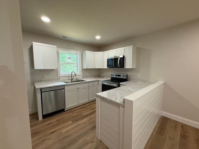 Photo - Modern Comfort & Convenient Living