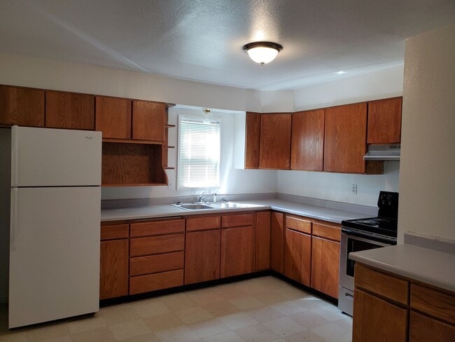 Building Photo - 4184 Camellia St Unit 4186ca