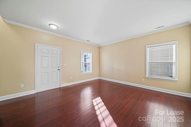 Photo - 6223 Woodland Commons Dr