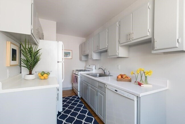 Photo - 395 Broadway Unidad L1B