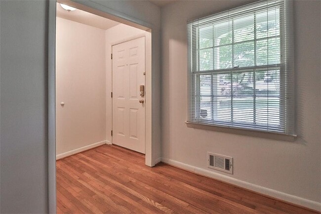 Photo - 3197 Alberta Ln