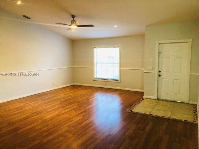 Photo - 13677 Temple Blvd