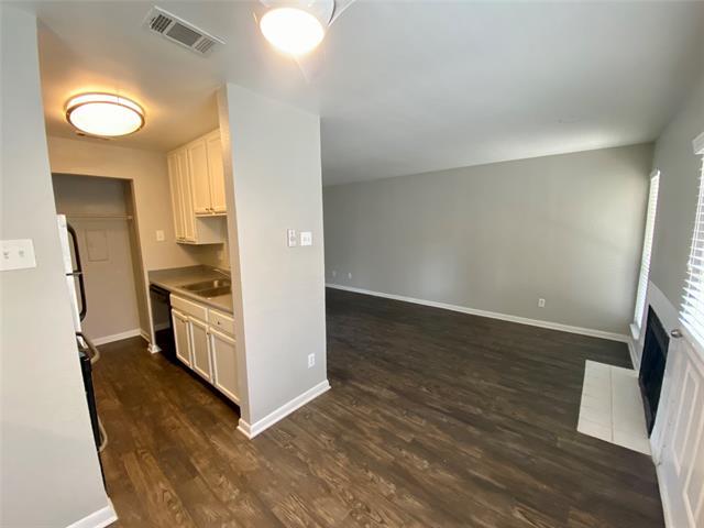 4502 Gaston Ave Unit 322