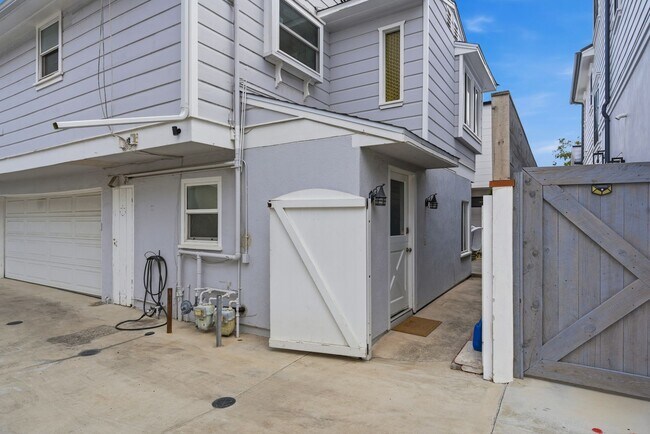 Photo - Newly Remodeled 3-Bedroom on Balboa Island... Unit 309 1/2 Onyx