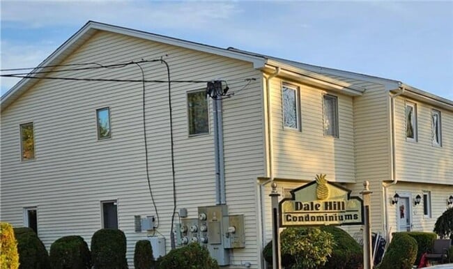 Photo - Newly Renovated Townhouse Style Condo For Rent in Johnston!