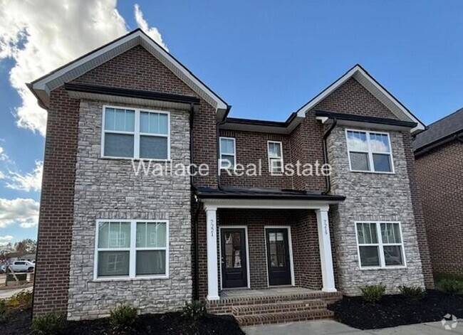 Building Photo - BRAND NEW 3 BEDROOM TOWNHOUSE IN WINCHESTE...