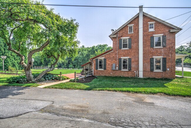 Photo - 2555 Old Philadelphia Pike