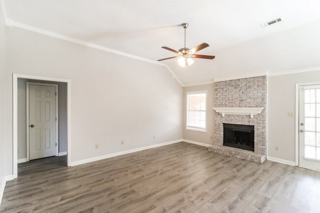 Photo - 6665 Millgrove Park Dr