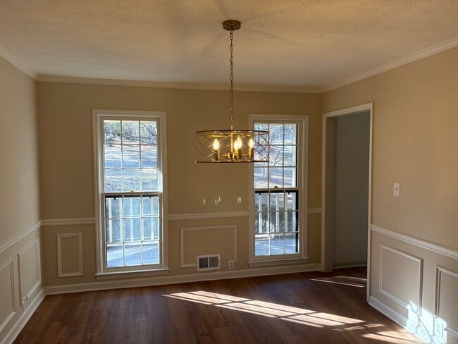 Photo - 807 Oak Bridge Ln