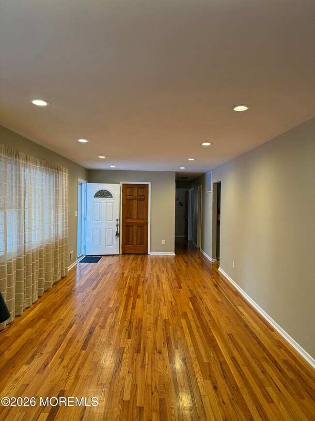 Photo - 340 Suburban Dr