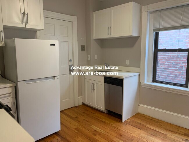 10 Wiget St Unit 7