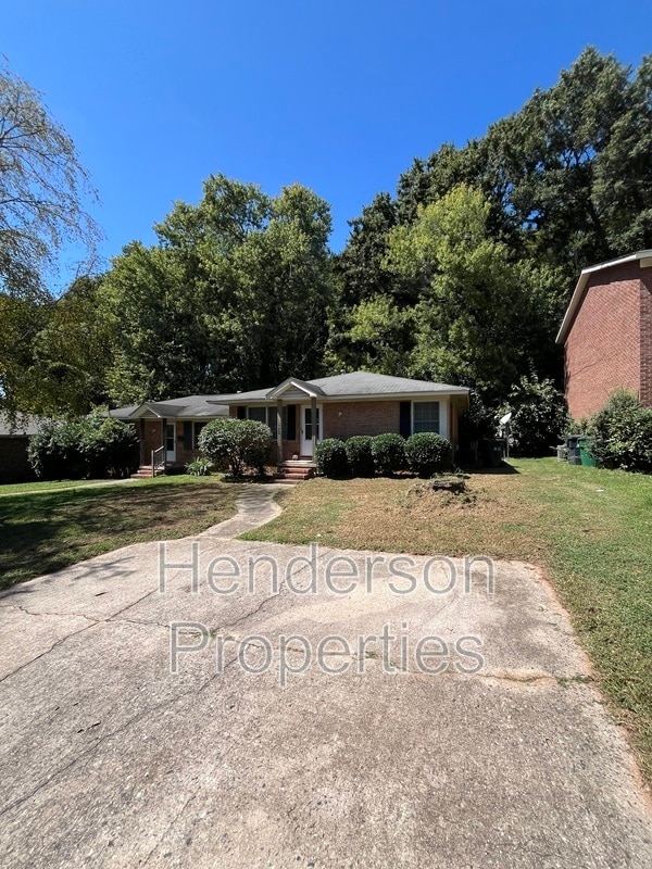 Building Photo - 4811 Malibu Dr