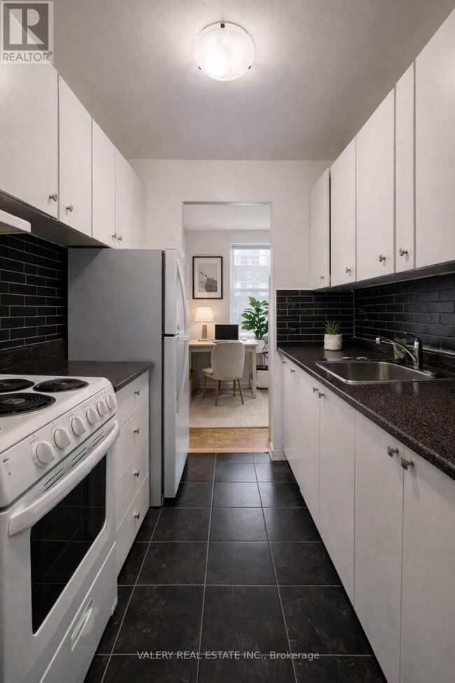 Photo - 1780 Lawrence Ave E Unit 504