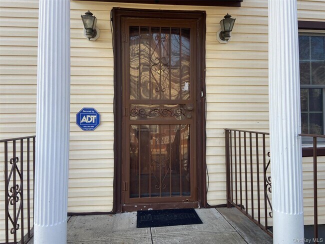 Photo - 84-80-84161 161st St Unit 1