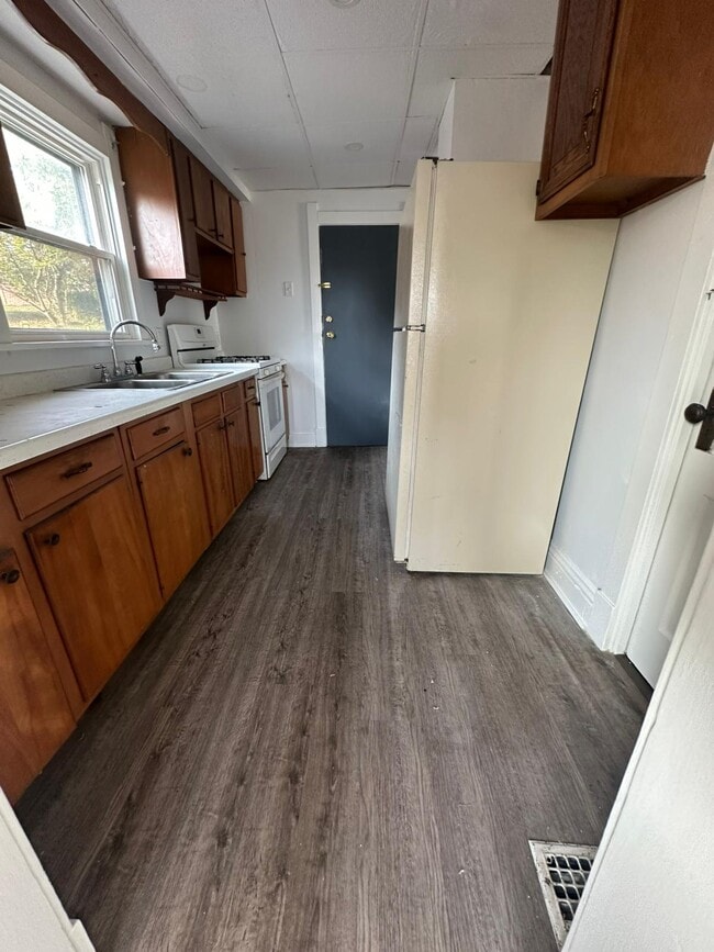 Photo - 970 Michigan Ave