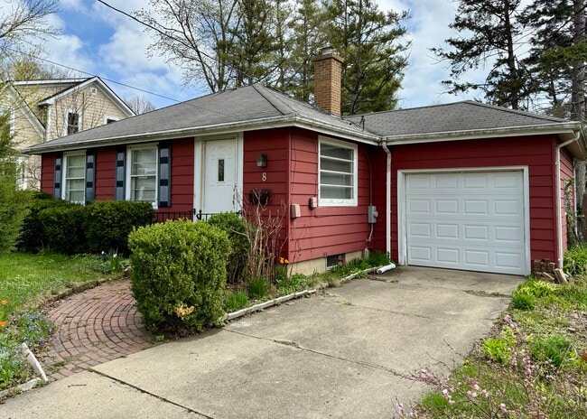 Building Photo - 8 N Harrison St