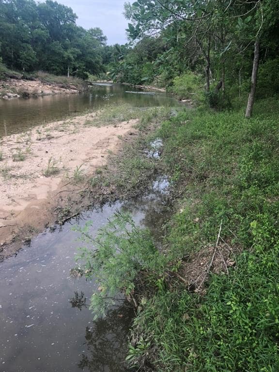 Photo - 205 River Rd