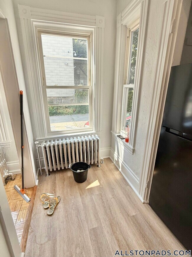 Photo - 8 Greylock Rd Unit Left