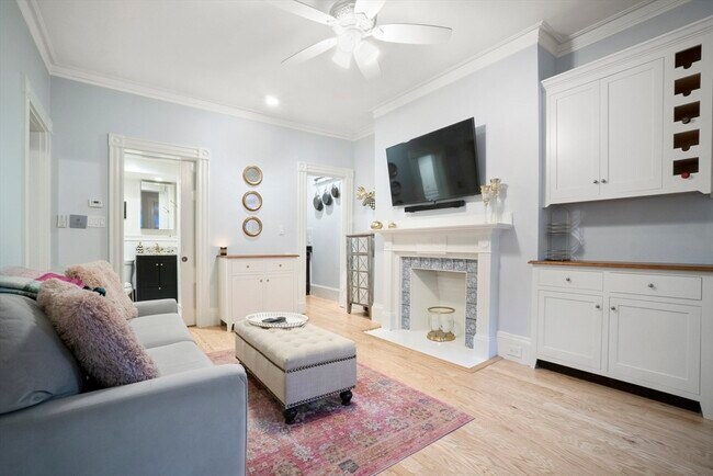 Photo - 447 Marlborough St Unit 2