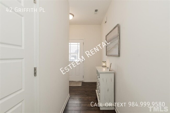 Photo - 42 Griffith Pl