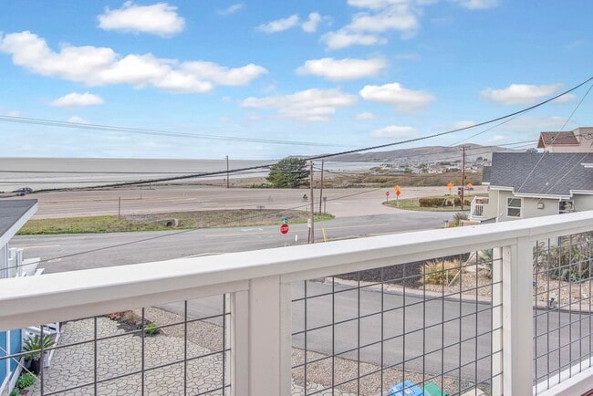 Photo - Cayucos living (2 Bedroom + bonus room)