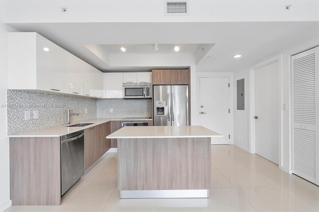 Building Photo - 5252 NW 85th Ave Unit 1207 Rental