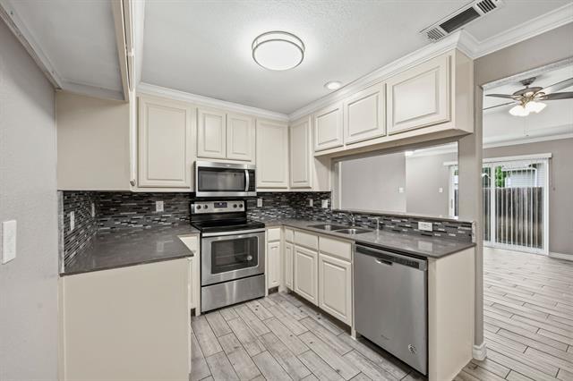 Photo - 521-525-525 Gilcrease St