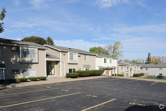 Building Photo - Hilltop View Apartments & Townhomes