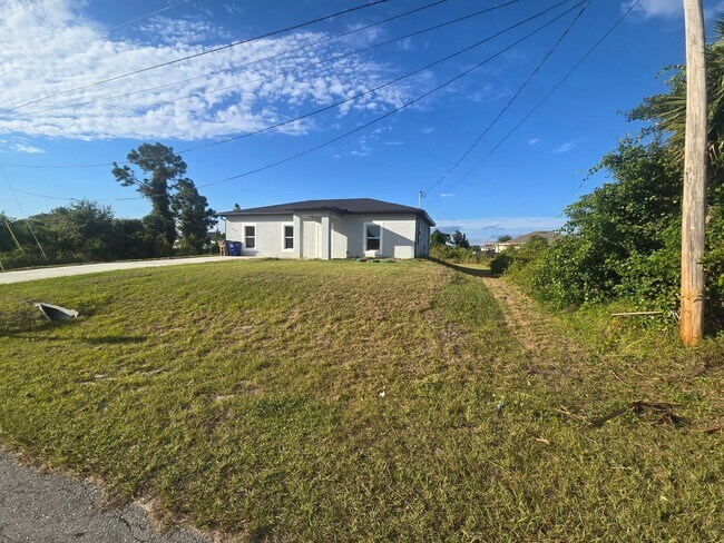 Photo - Great location, close to ST RD 82-Three be...