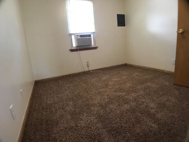Photo - 1115-1117 N Eisenhower Unit 1117