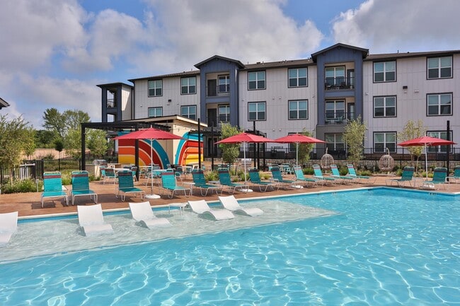 Photo - 1720 at Harvey