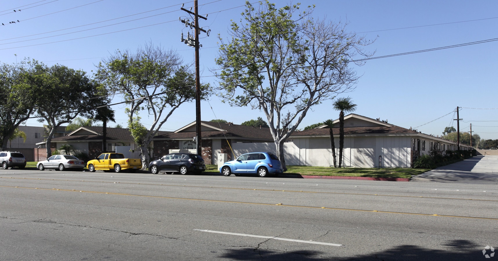 Photo - Knott Village Apartments