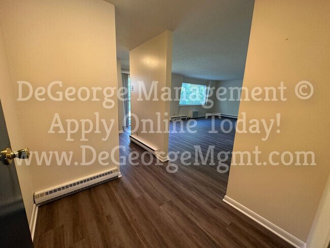 Photo - Woodside Court Apartments