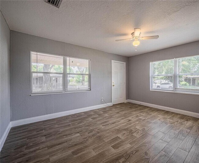 Photo - 2414 Avenue A Terrace NW