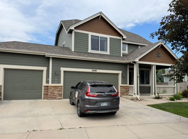 Building Photo - Beautiful 4 Bedroom Home with Fenced Yard ...