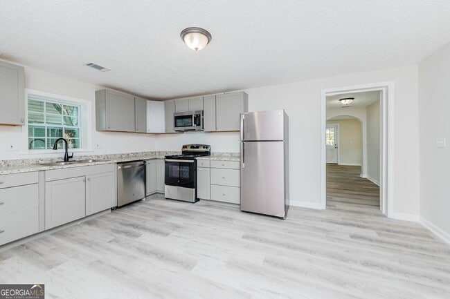 Photo - 3584 Log Cabin Dr