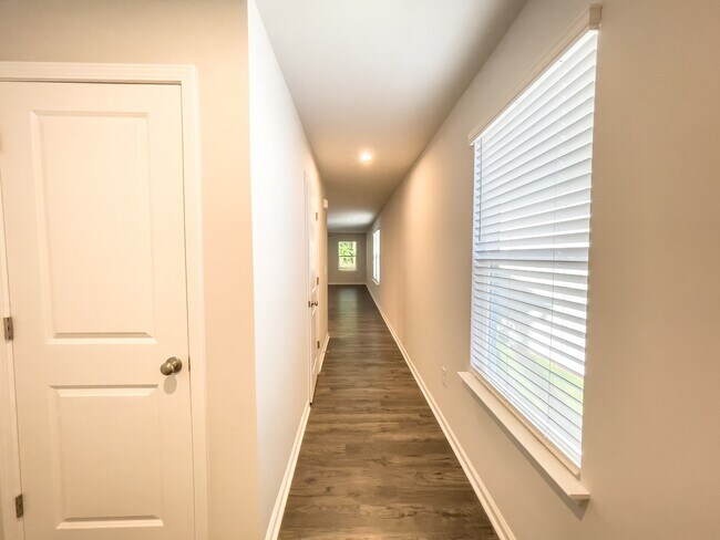 Photo - 105 Paddock Glen Dr