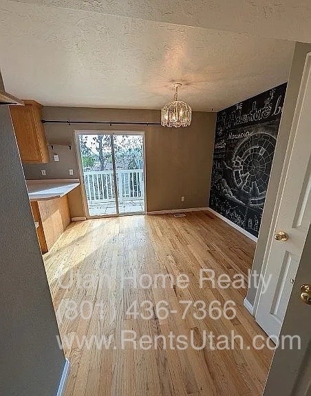 Photo - 2058 California Ave