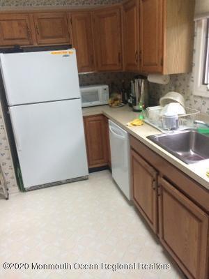 Photo - 256 Lawrence Ave