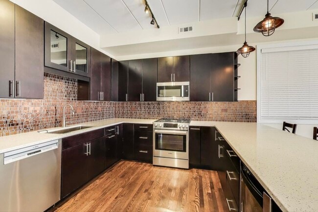 Photo - 1332 W Madison St