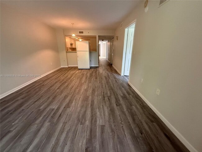 Building Photo - 3452 Cypress Trail Unit 101