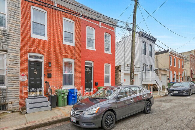 Photo - 811 Mangold St