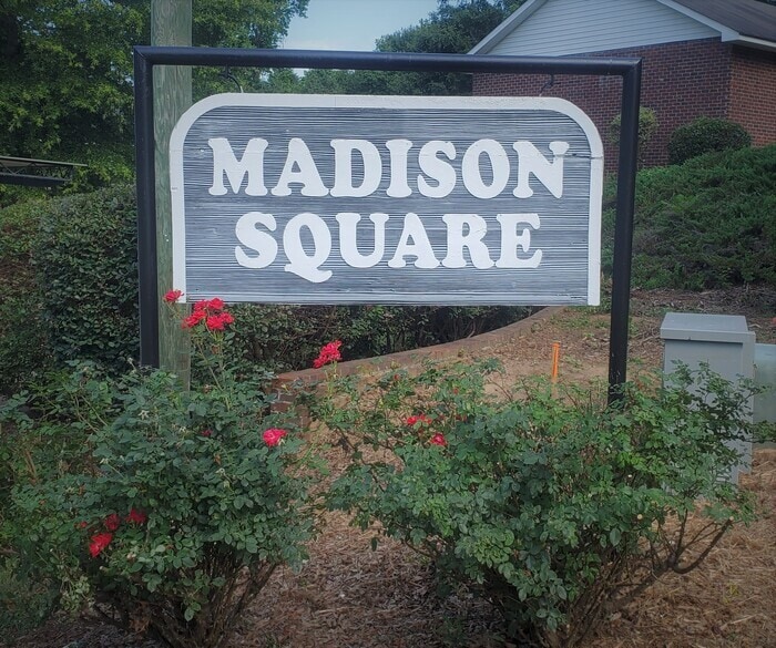 Photo - 1081 Micha Way