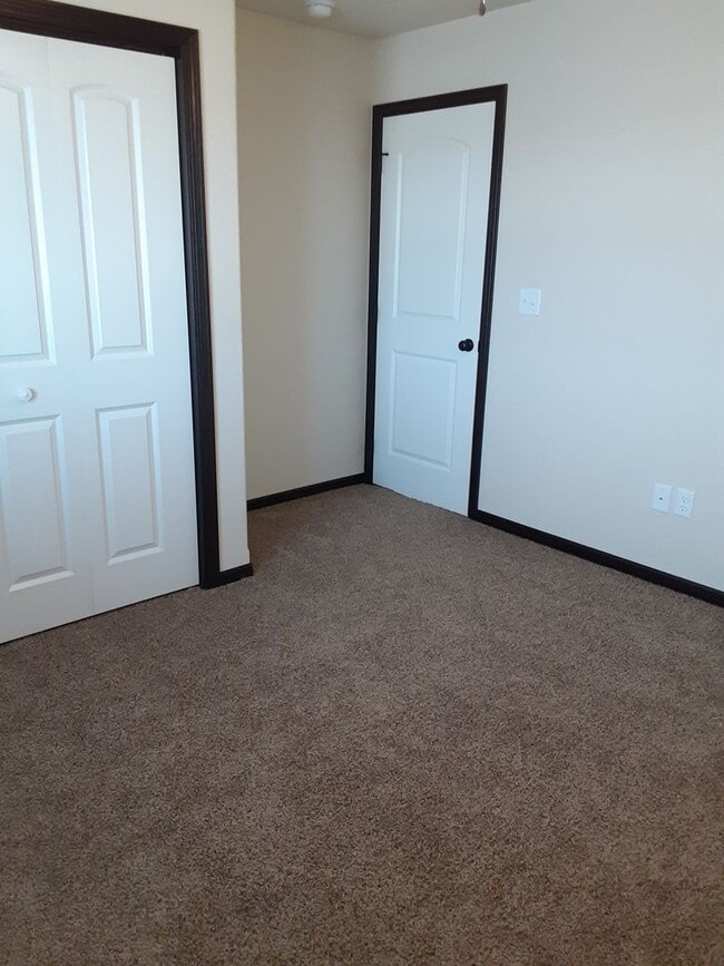 581 225th St Unit Fox Run Apartments -581 #12