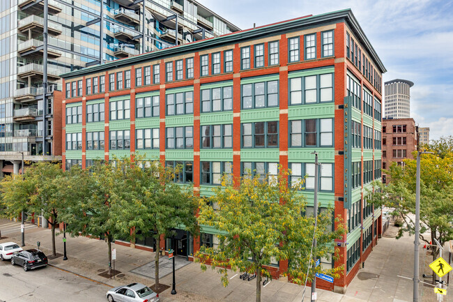 Building Photo - Marshall Place Apartments