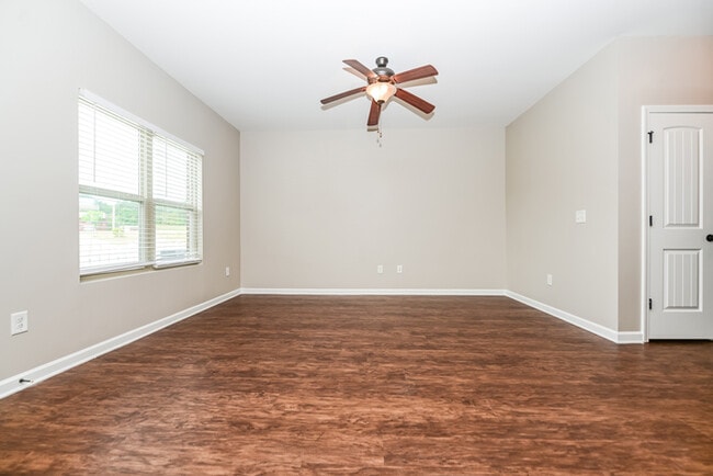 Photo - 148 Rankin Cir