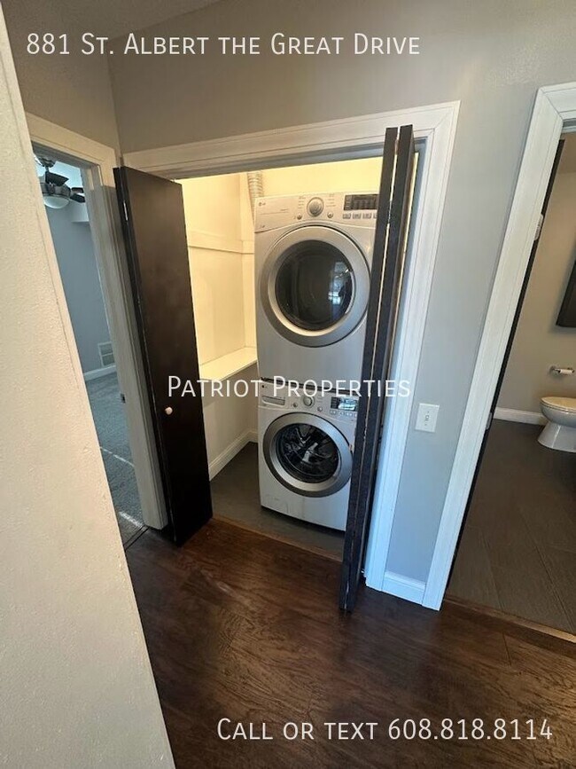 Photo - 881 St Albert the Great Dr