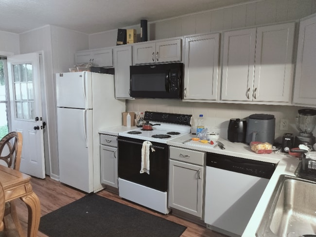 Photo - 906 E Magnolia Ave